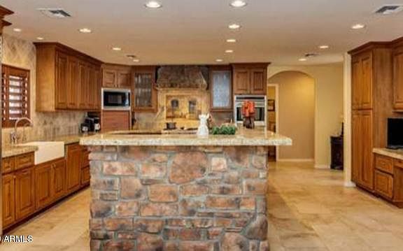 4th image of 5212 E Windrose Dr