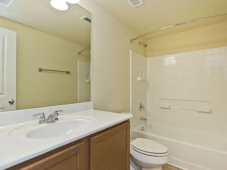 335 Rachel St — Photo 24