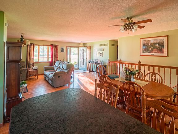 5th image of 800 Burgess Dr