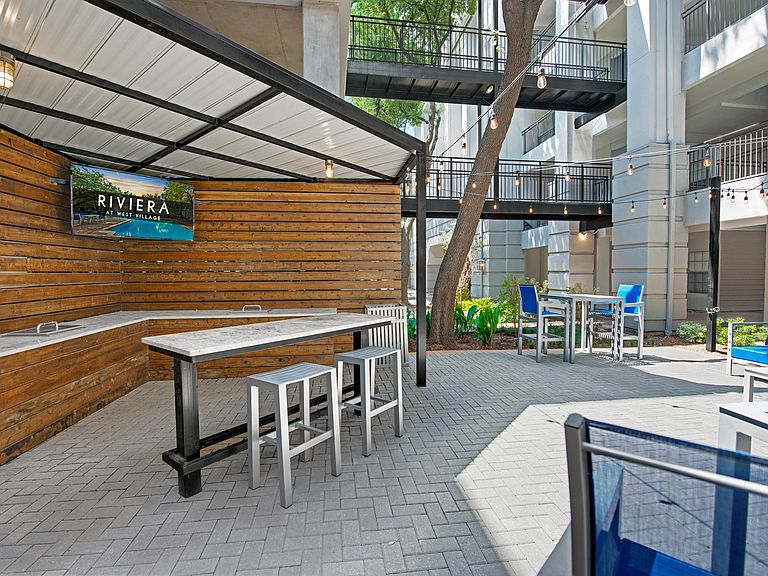 Riviera at West Village Apartment Rentals Dallas, TX