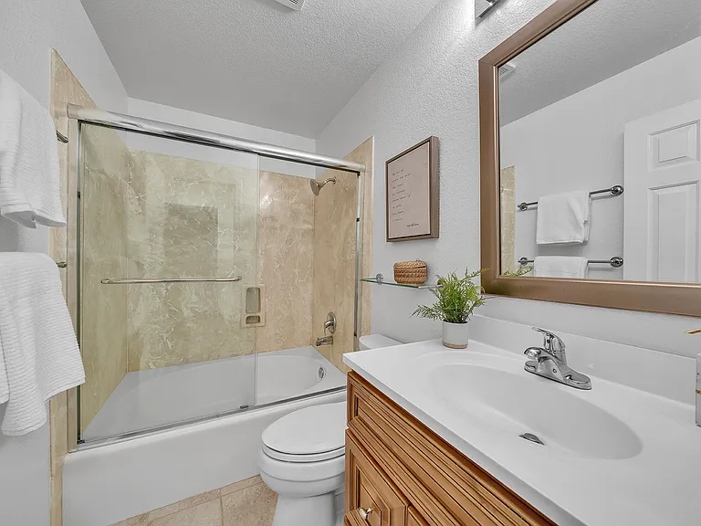 1654 Parkview Green Cir — Photo 16