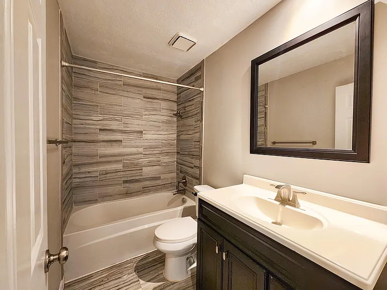 2412 N Mission Cir — Photo 19