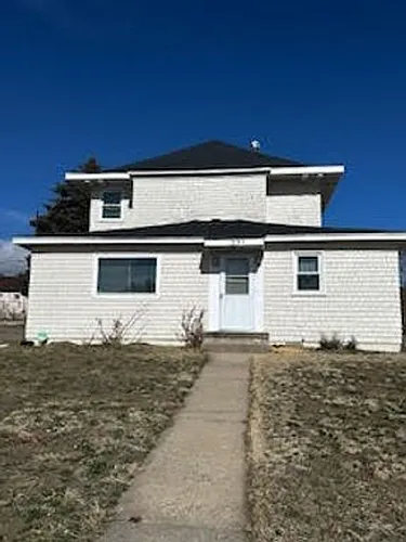 721 Hillside St Photo 1