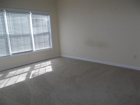 2nd image of 5810 Longwood Dr Unit 201