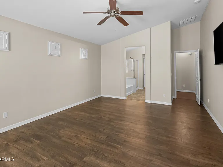 2501 S 255th Dr — Photo 14