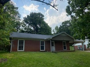 31 Hickory Hollow Dr, Jackson, TN 38305