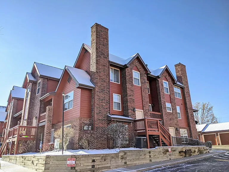 Ivy Hill Townhomes — Photo 1
