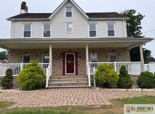 33 Tennent Ave, Englishtown, NJ 07726