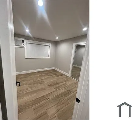 14921 Vanowen St #4 — Photo 5