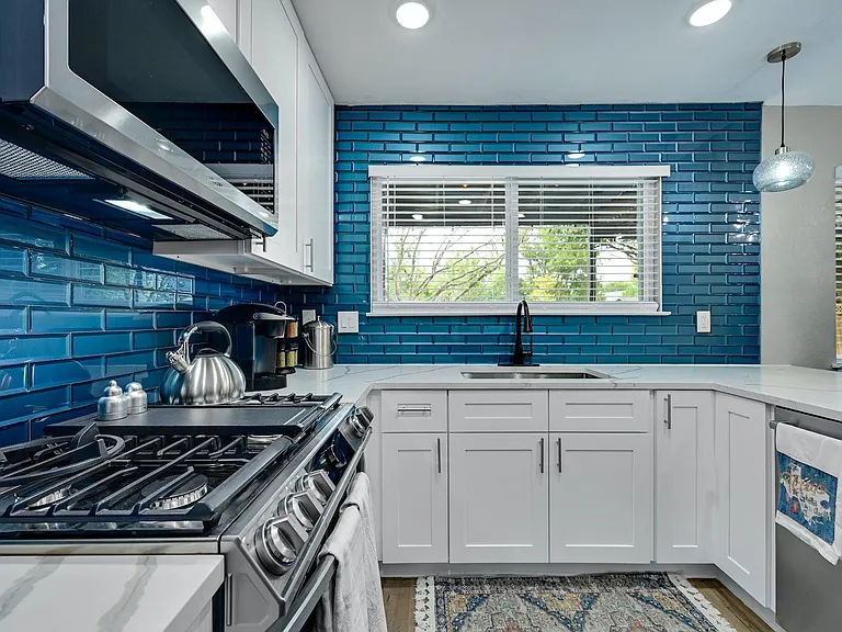 1807 Krizan Ave — Photo 11