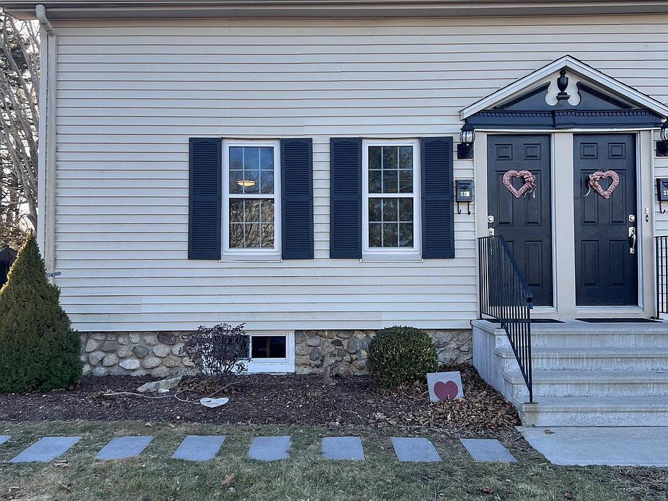 1st image of 226 Washington St #226