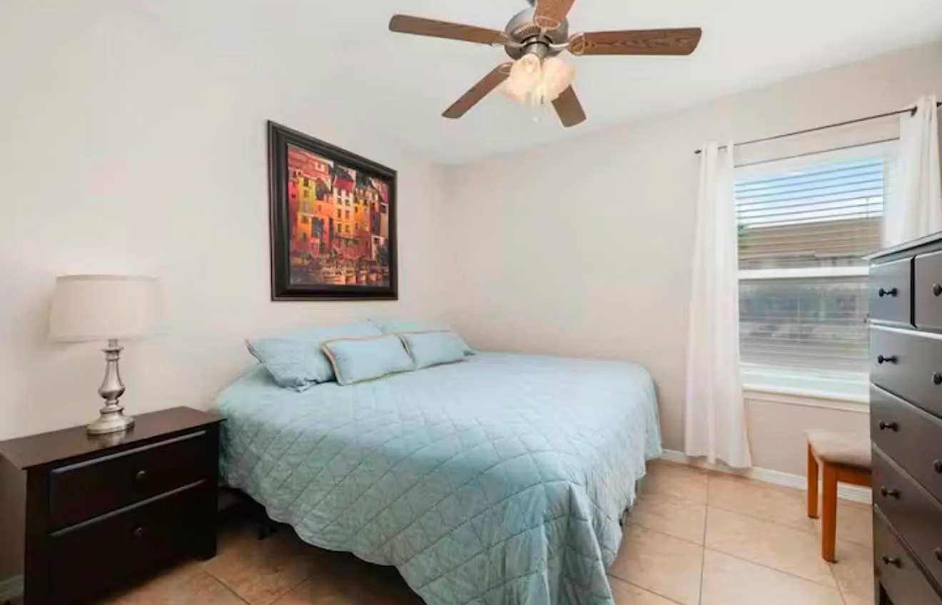 2 bed, 1069 sqft, $4,500 — Photo 1
