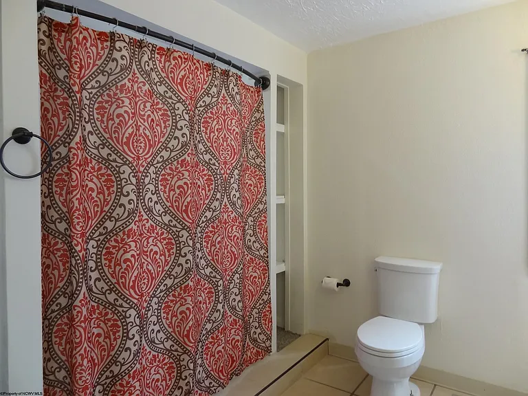 2726 Stewartstown Rd — Photo 15