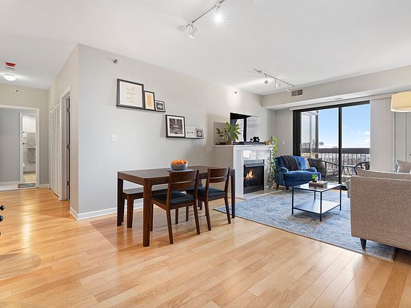 4th image of 1212 N Wells St APT 1505