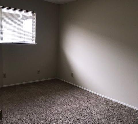 5th image of 3844 Moorpark Ave APT 3