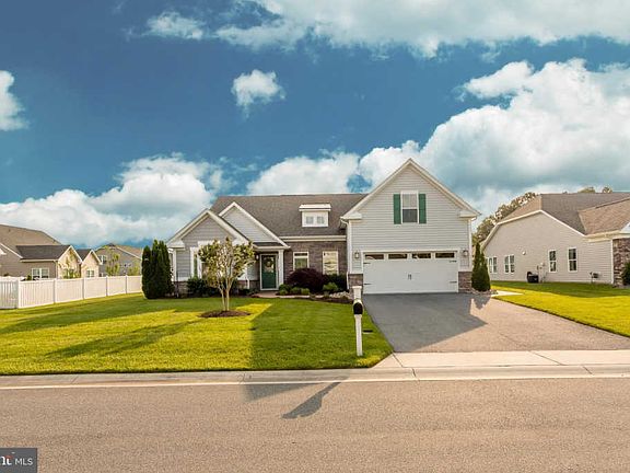 2nd image of 28955 Habersham Ln
