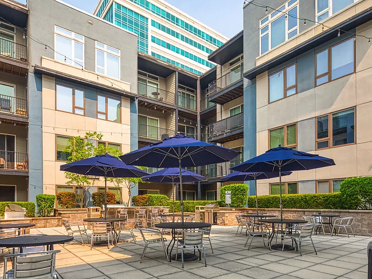 Encore 4505 at Town Center Apartments — Photo 18