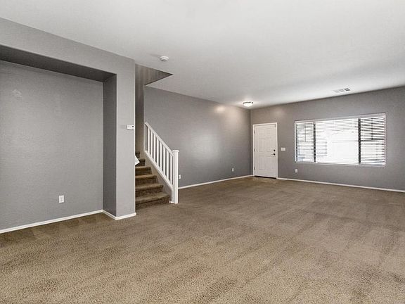 2nd image of 913 E White Wing Dr
