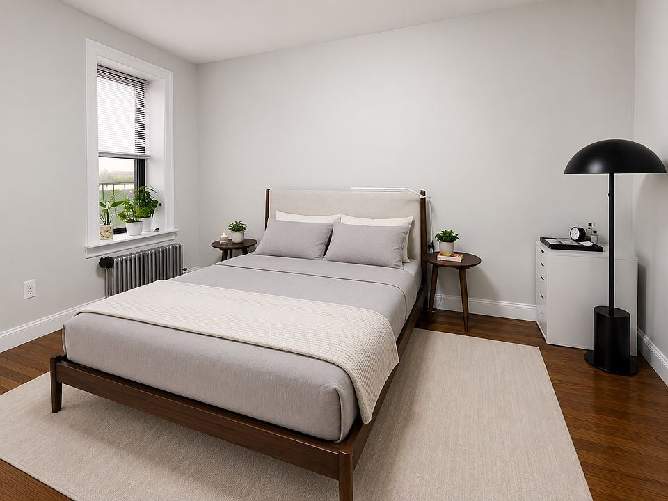 1st image of 2075 E 16th St #4N