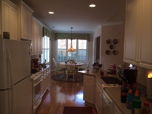 3rd image of 2866 Irwin Dr