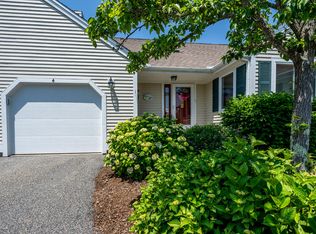 4 Classic Cir, Mashpee, MA 02649