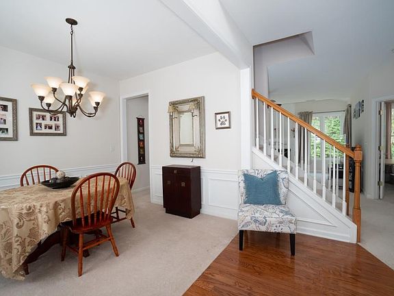 3rd image of 803 Araya Ct