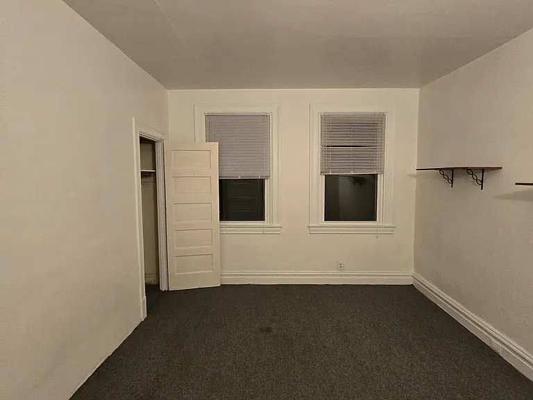 2841 Centre Ave #7 — Photo 4