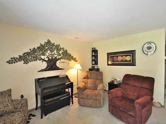 5th image of 59 Wilshire Heights Dr #59
