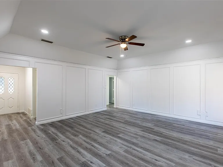 918 Tulane Dr — Photo 15