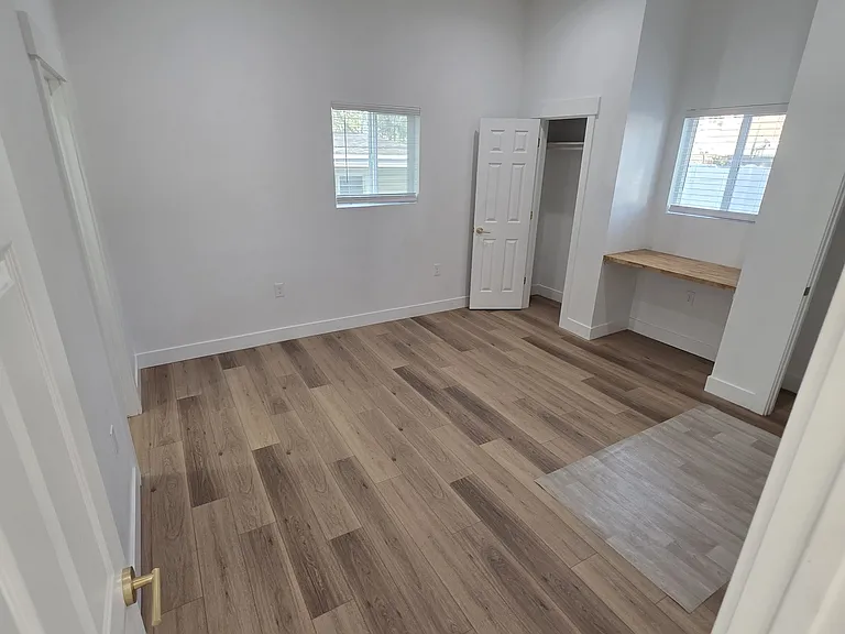 2736 Grant Ave — Photo 17