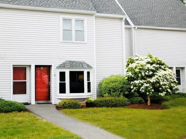 9 Mary Dyer Ln, North Easton, MA 02356