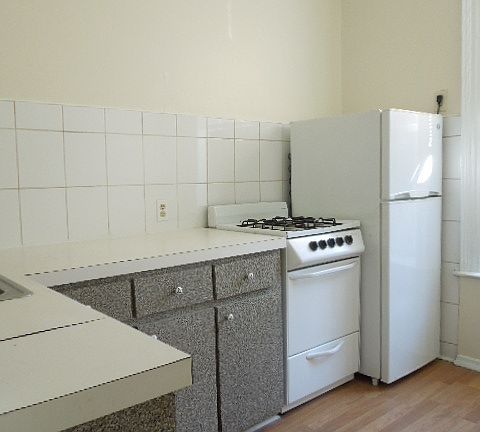 4th image of 23 Saint Francis Pl Floor 3