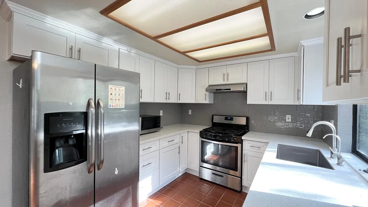 Building Photo - 8500 Paseo Ladera