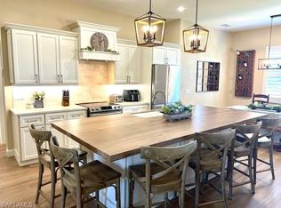 1006 Summerfield Dr, Naples, FL 34120