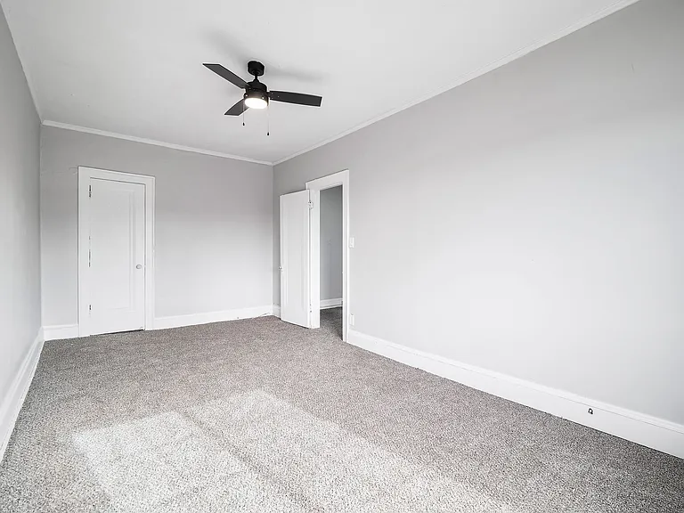 Middlehurst Apartments — Photo 15