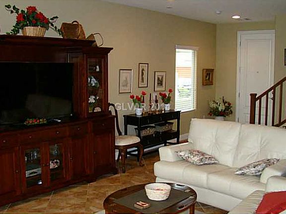 4th image of 10669 Agate Knoll Ln