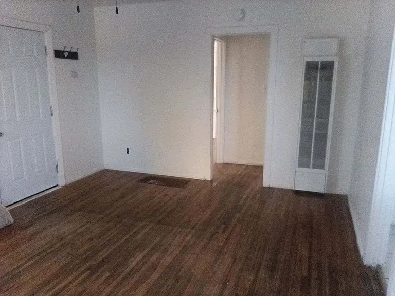 708 Philippine St — Photo 2