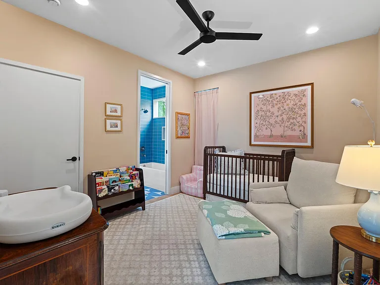 303 Woodward St #32 — Photo 23