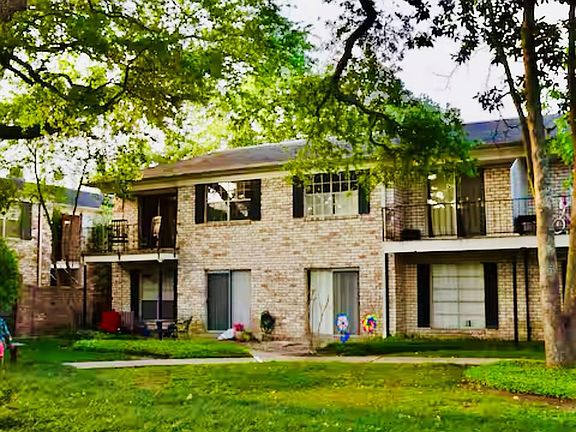 3rd image of 7900 Westheimer Rd APT 220
