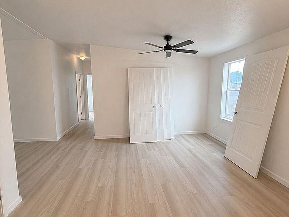 5th image of 3217 E Bilby Rd