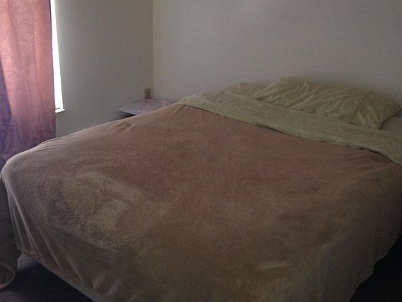 5th image of 607 Casa Park Ct N