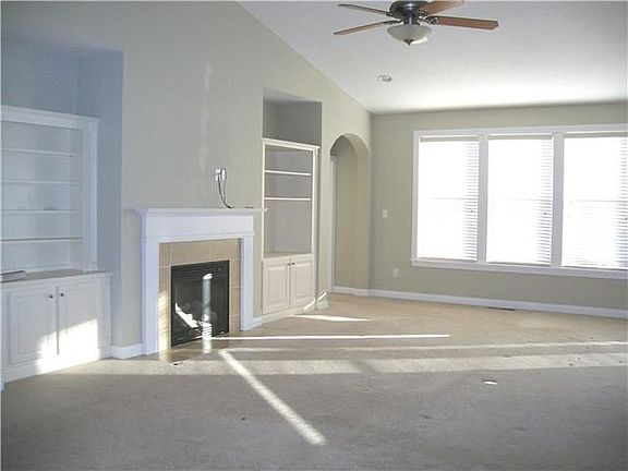 5th image of 6107 Mountain Hawk Dr