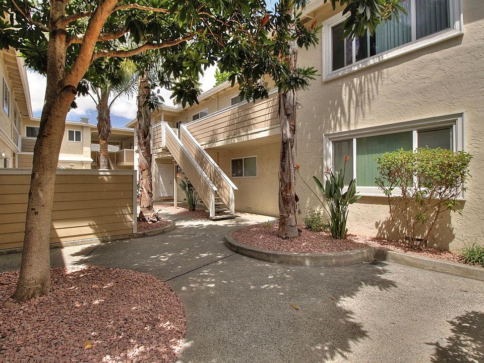 1st image of 786 Reseda Dr #1