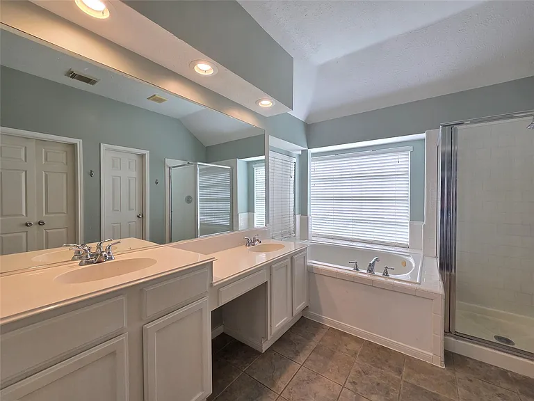 6903 Springcrest Ct — Photo 16