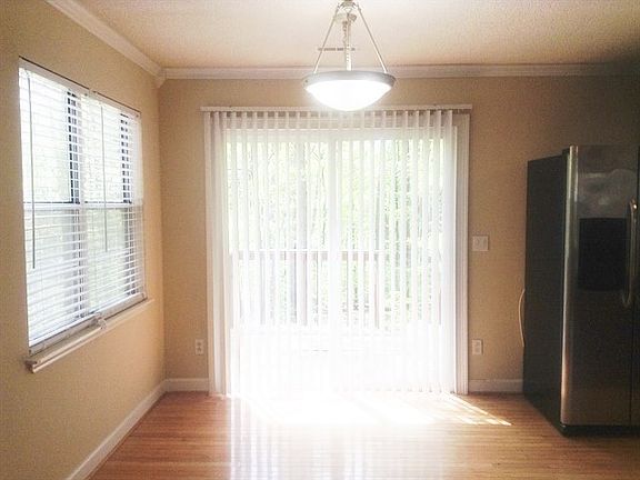 4th image of 10002 Santa Fe Ln