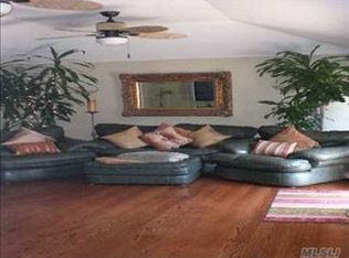 104 Browns Rd, Nesconset, NY 11767