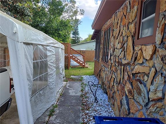 3rd image of 1809 E Okaloosa Ave