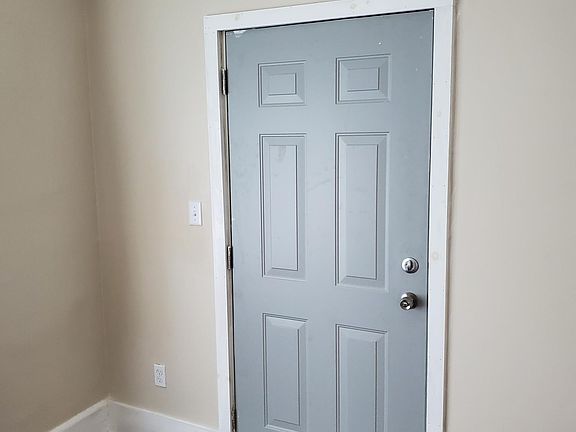 5th image of 32 Lovering Ave Uppr #