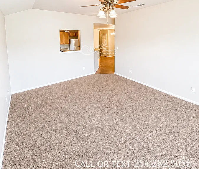 2704 Vernice Loop #A — Photo 3