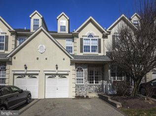 108 Meadow View Ln, Lansdale, PA 19446